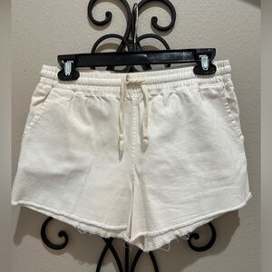 Double Zero White Shorts